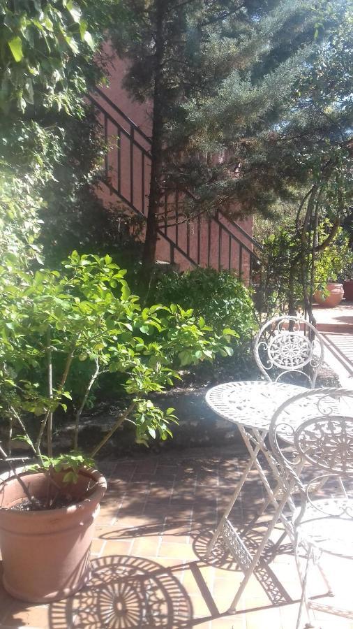 La Maison Rose: Lieu Atypique Hotel Nemours Luaran gambar
